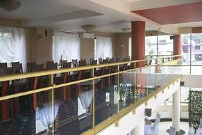 Hotel Vinci Airport