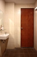 OYO 1009 Hotel Bumi Malaya