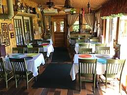 The Halfway House Motel