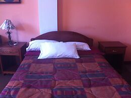 Hostal Tres Mascaras