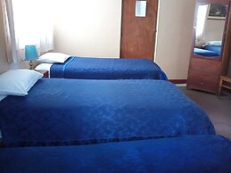 Hostal Tres Mascaras