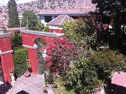 Hostal Tres Mascaras