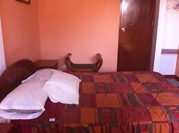 Hostal Tres Mascaras