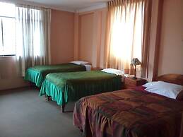 Hostal Tres Mascaras