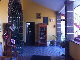 Hostal Tres Mascaras