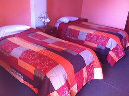 Hostal Tres Mascaras
