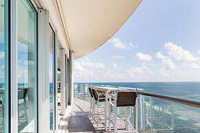 Beautiful Beachfront Apartments