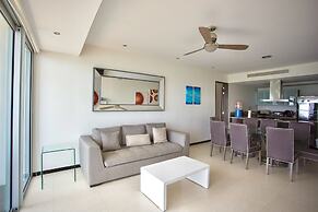 Beautiful Beachfront Apartments