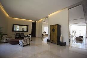 Beautiful Beachfront Apartments