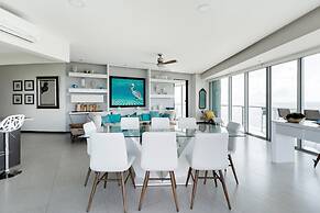 Beautiful Beachfront Apartments