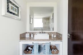 Beautiful Beachfront Apartments