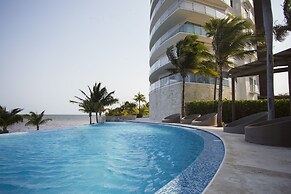 Beautiful Beachfront Apartments
