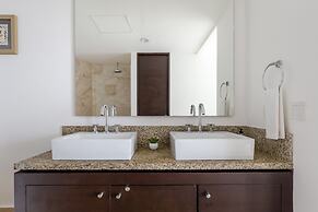 Beautiful Beachfront Apartments