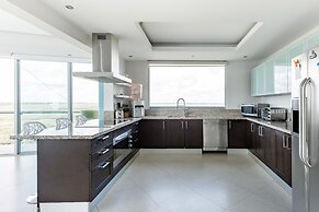 Beautiful Beachfront Apartments