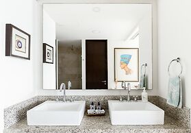 Beautiful Beachfront Apartments