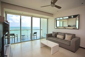 Beautiful Beachfront Apartments