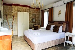 Alacati Albatross Hotel