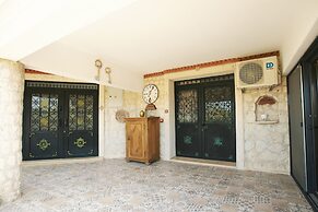 Alacati Albatross Hotel