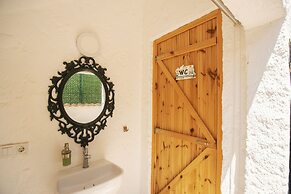 Alacati Albatross Hotel