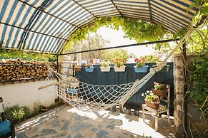 Alacati Albatross Hotel