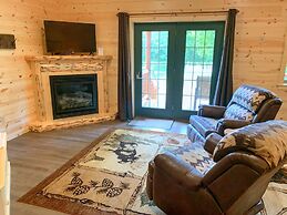 Cricket Hill Lodge & Cabins