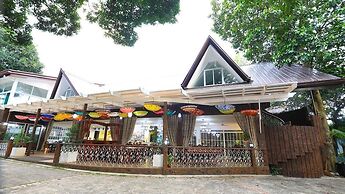 Luljettas Place Garden Suites