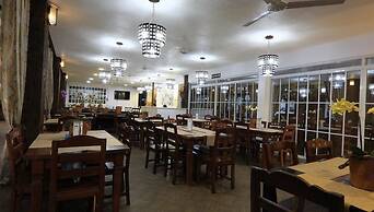 Luljettas Place Garden Suites