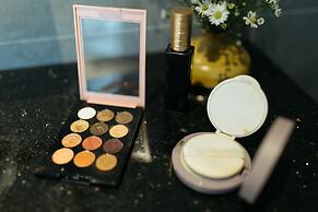 Em Oi Boutique Hotel