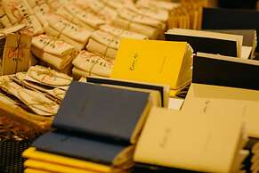 Em Oi Boutique Hotel