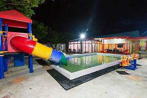 East Coast Rose Garden Villa