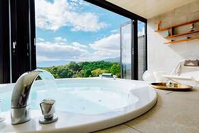 COMOREBI -yufuin onsen gramping-