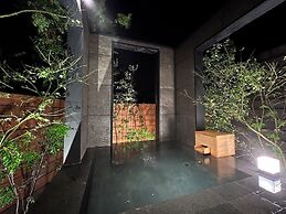 COMOREBI -yufuin onsen gramping-