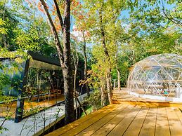 COMOREBI -yufuin onsen gramping-