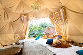 COMOREBI -yufuin onsen gramping-