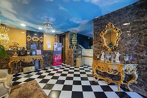 RedDoorz Plus @ Aguirre Avenue BF Homes