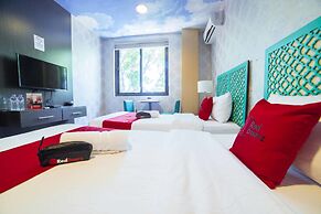 RedDoorz Plus @ Aguirre Avenue BF Homes