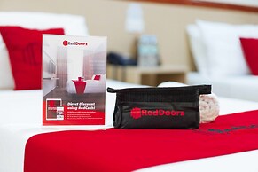 RedDoorz Plus Near SM Lanang Davao