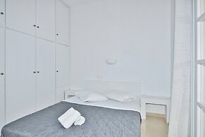 Ira Apartments