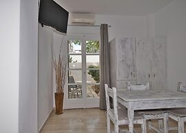 Ira Apartments