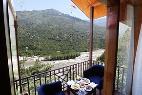 Regenta Inn By Riverside Manali