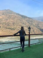 Regenta Inn By Riverside Manali