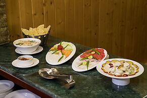 Regenta Inn By Riverside Manali