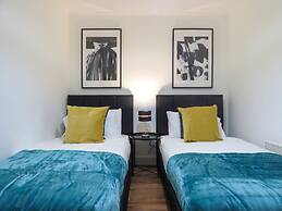 Tudors eSuites Birmingham City Centre Apartments near Gas Street Basin