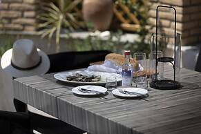 Villa of the old olive oil factory