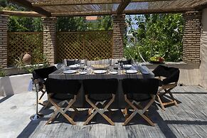 Villa of the old olive oil factory