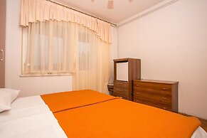 Apartments and Rooms Mlacović