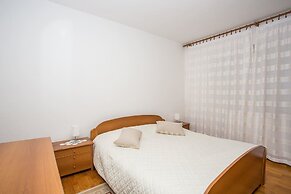 Apartments and Rooms Mlacović