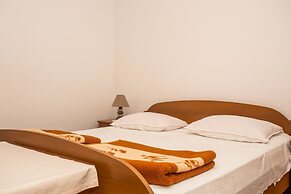 Apartments and Rooms Mlacović