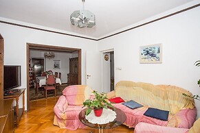 Apartments and Rooms Mlacović