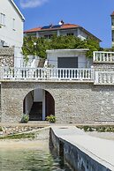 Apartments and Rooms Krstinić